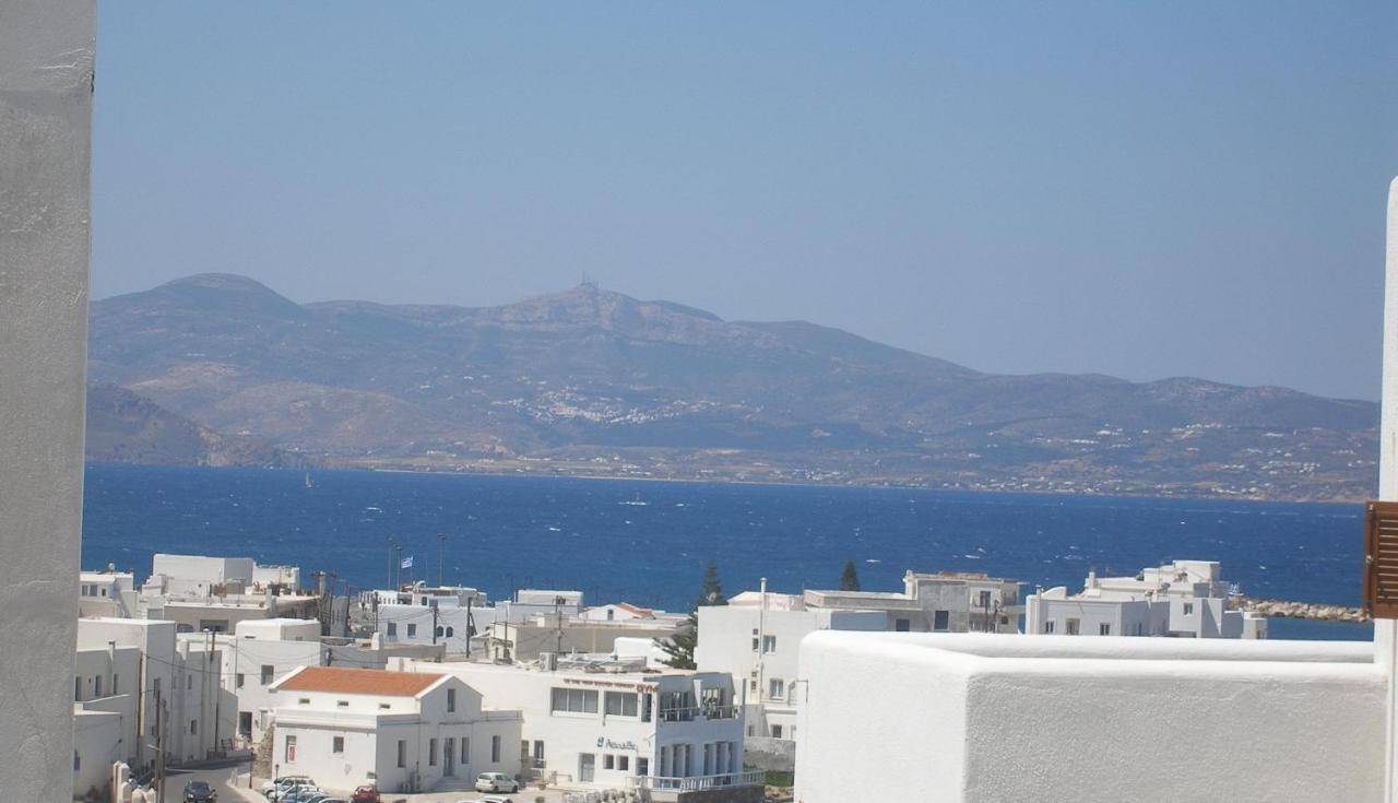 Inaxos Studios, Viewing Apollo Temple. Naxos City Exterior photo