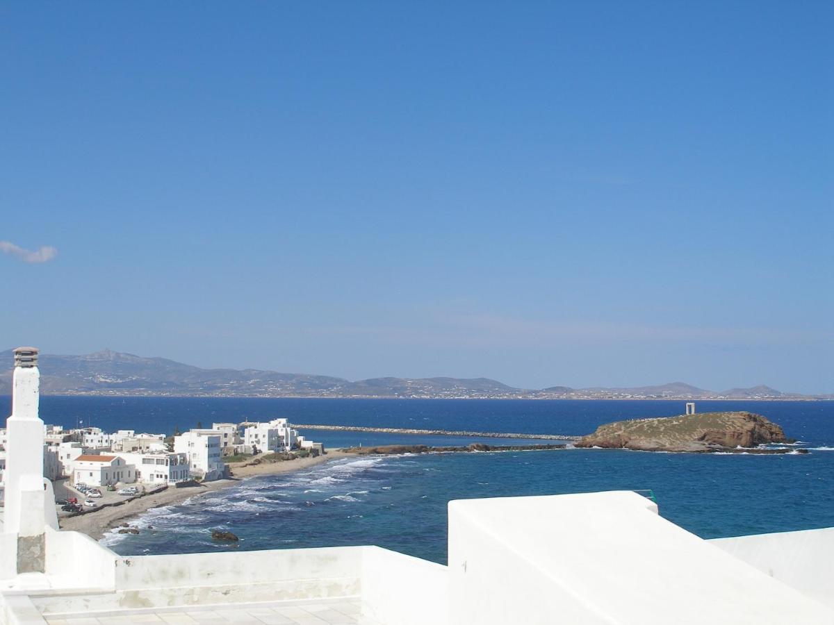 Inaxos Studios, Viewing Apollo Temple. Naxos City Exterior photo